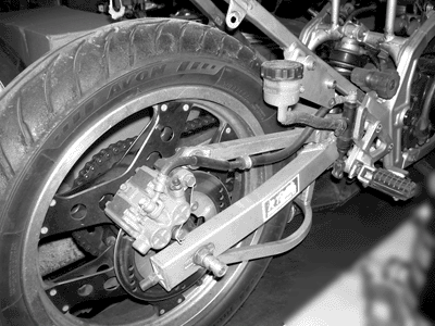 Honda NS 250 F - frame and swingarm seen from the right side