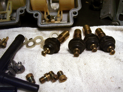 ZXR 250 Carburetors choke spring controls