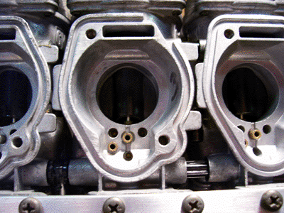 ZXR 250 Carburetors - inside view