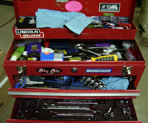 The DirtyGirl's toolbox sufficient for the teardown except for one or two tools