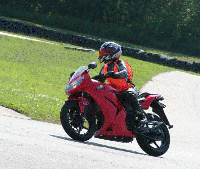 Andrea on a 2008 Kawasaki 250 Ninja, a great trackbike as well as a great street bike